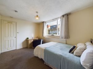 Bed 7- click for photo gallery